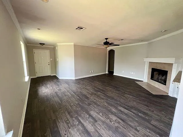 140 Fall Creek Dr — Photo 2