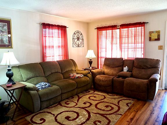 2nd image of 901 S Olive Dr