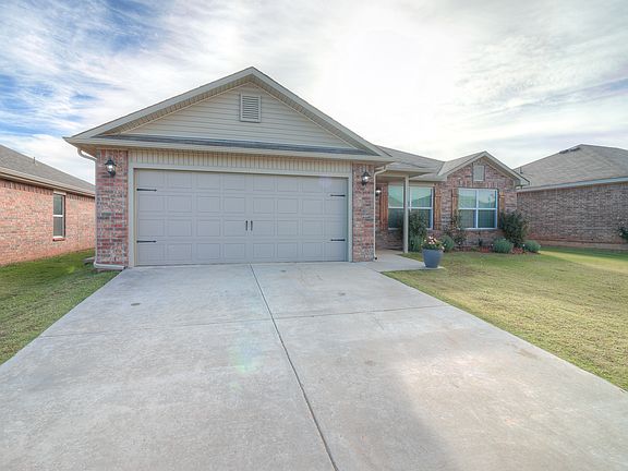2nd image of 2816 Thompson Farm Ln