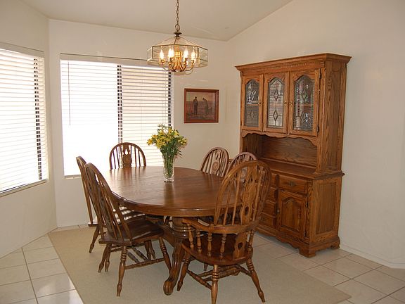 Formal Dining Room w/ Bay window