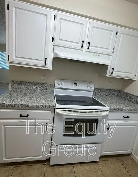 809 Monarch Cir #2 — Photo 7
