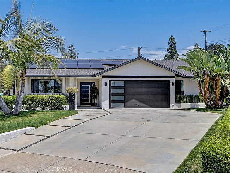 832 N Oceanbluff Ave — Photo 2