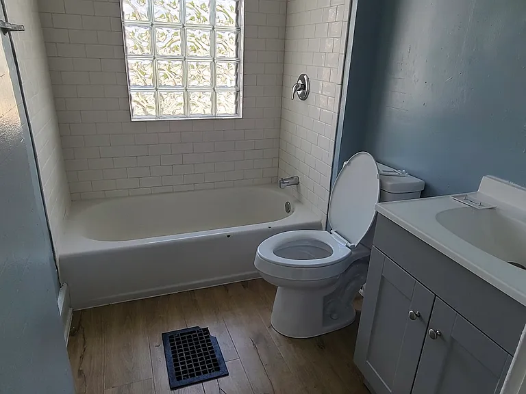 274 E Hinman Ave — Photo 3