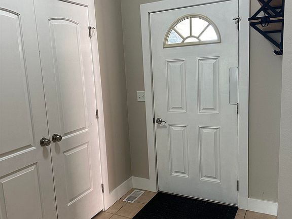 3rd image of 1283 Wright Ave
