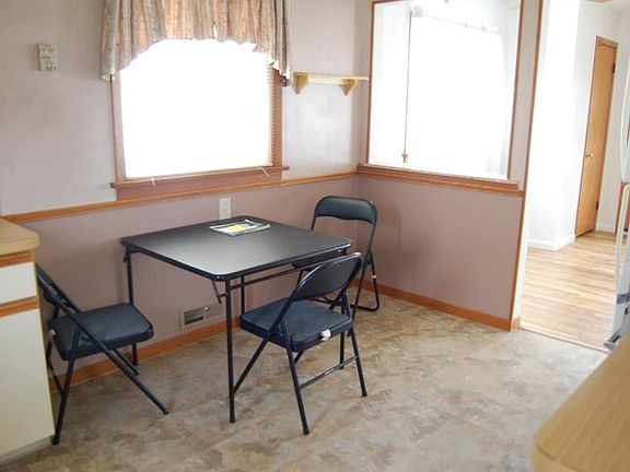4th image of 243 Deborah Ln