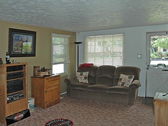 2nd image of 1533 E Donald St