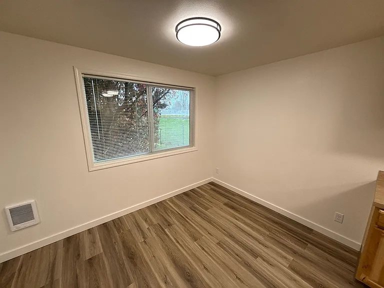 4435 Campbell Dr SE — Photo 7