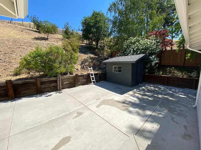 3156 Lucas Dr — Photo 23