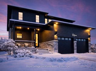 49 Stanley St, Collingwood, ON L9Y 0G7