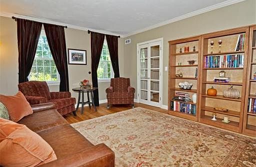 5th image of 16 Bridie Ln