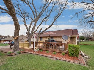 301 E Mimosa St, Crandall, TX 75114