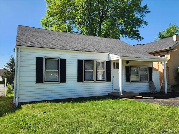 132 Deane Ct, Saint Louis, MO 63127