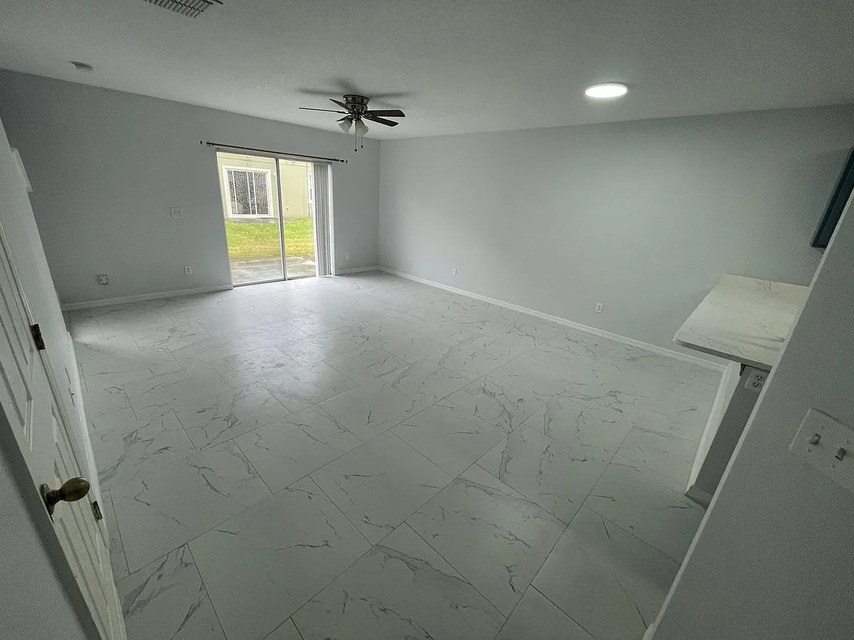 Building Photo - 581 Cresting Oak Cir #91