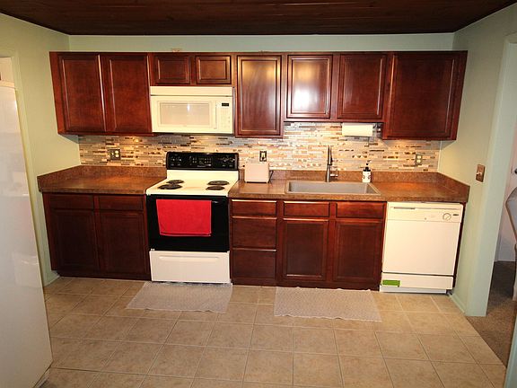4th image of 2000 S Kenmore Dr