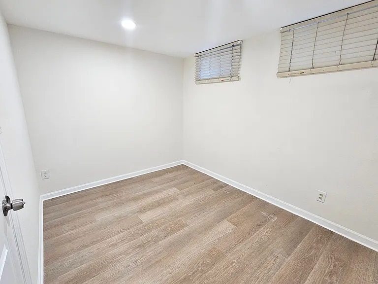 10495 E 22nd Ave #2 — Photo 8