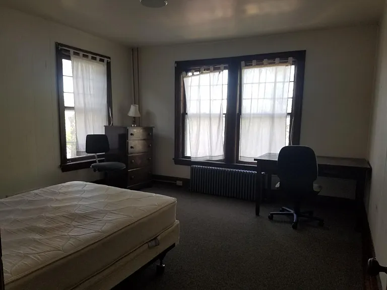 618 Stewart Ave #D — Photo 5