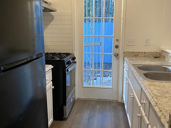 3rd image of 5910 Highfield St