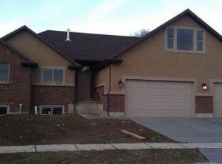 1052 W 2600th Cir S, Syracuse, UT 84075
