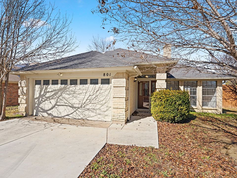 1st image of 801 Fondren Dr