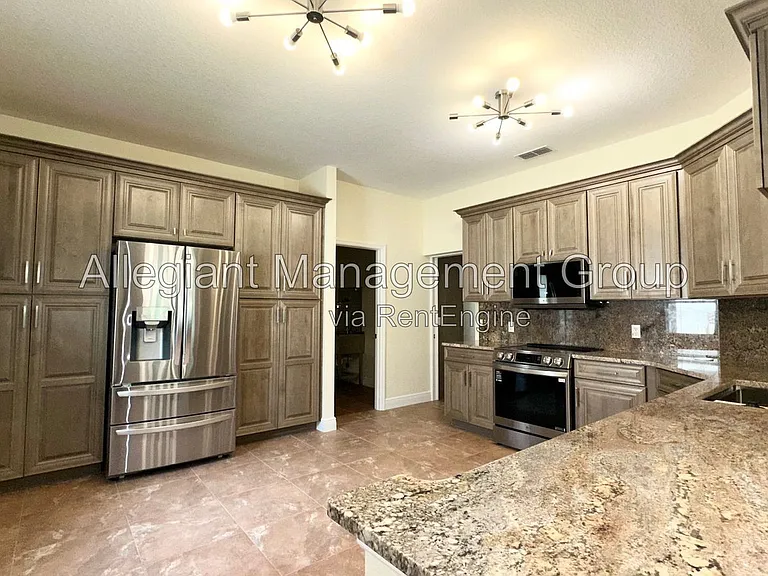 1287 Glendora Rd N — Photo 7