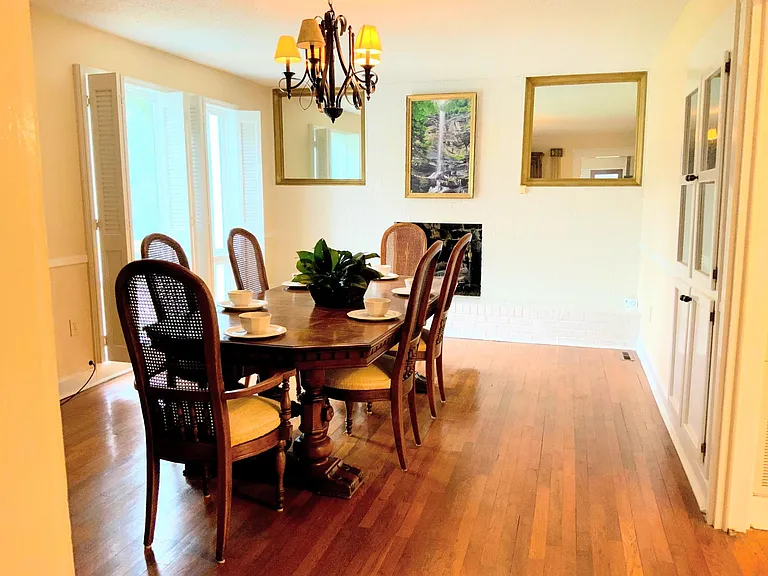 140 Cool River Dr — Photo 45