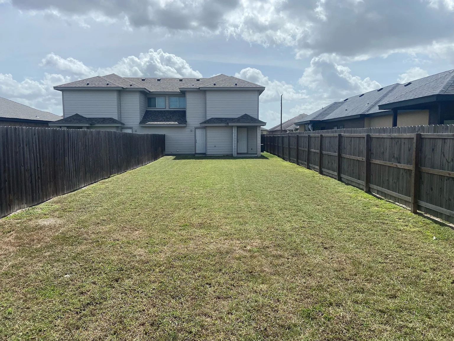 3 bed, 2.5 bath, 1130 sqft, $1,500 — Photo 2