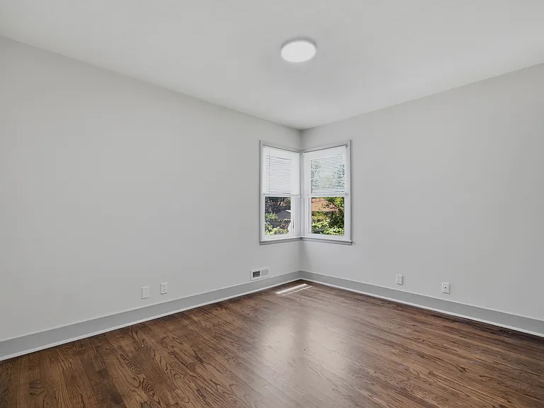 7138 Craig St — Photo 8