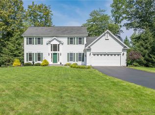 941 Allegro Dr, Webster, NY 14580