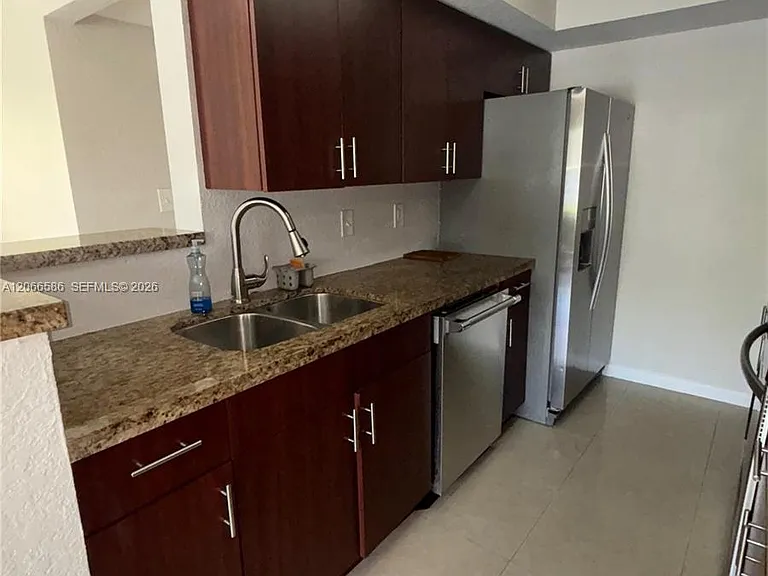 15591 SW 105th Ter #511 — Photo 4