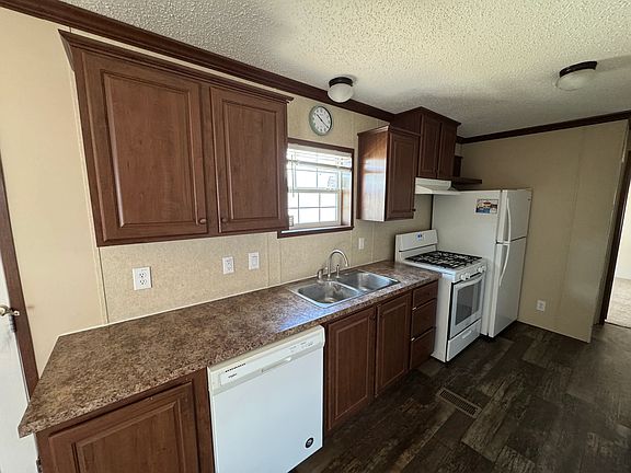 5th image of B10 Trailerville Ct