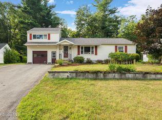 16 Keator Dr, Schenectady, NY 12306