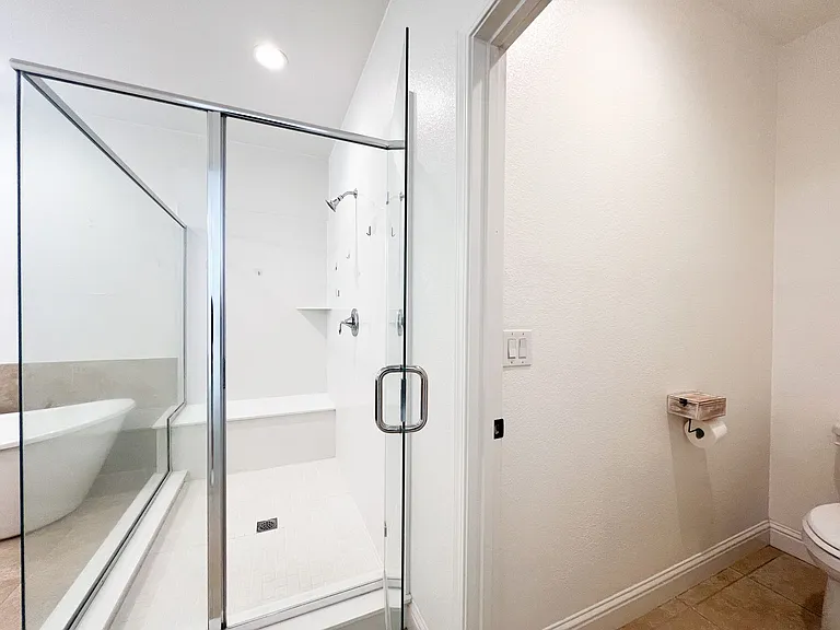 8428 Amber Valley Ln — Photo 41