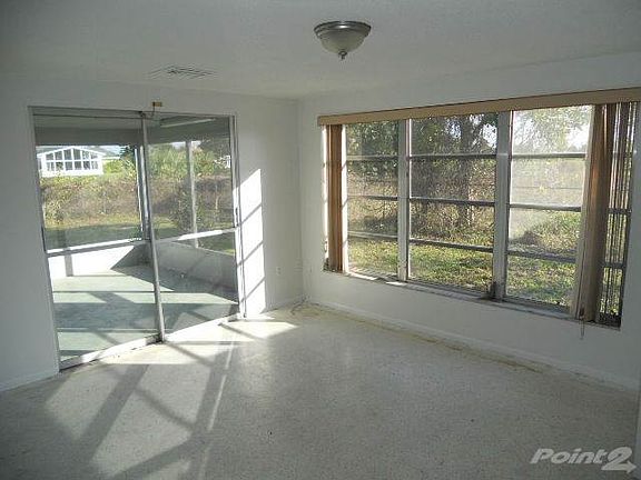 2210 Hayworth, PC 004