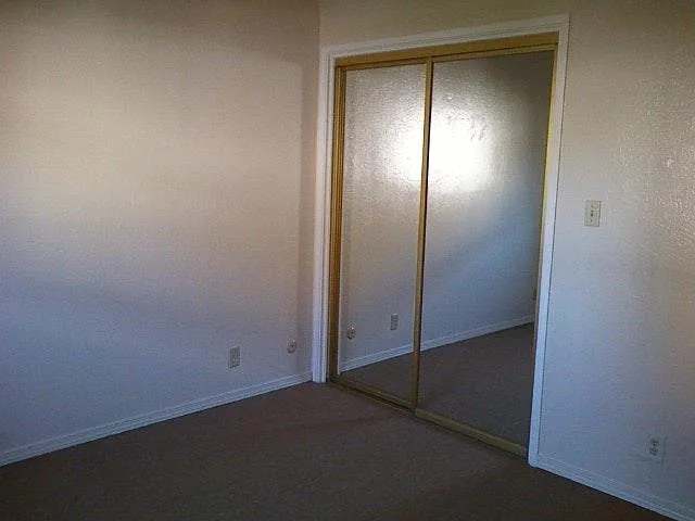 2129 Ascot Drive — Photo 3