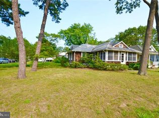 400 Avon Rd, Pine Beach, NJ 08741