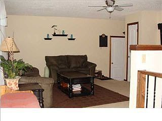 4th image of 2907 W Savannah Ave