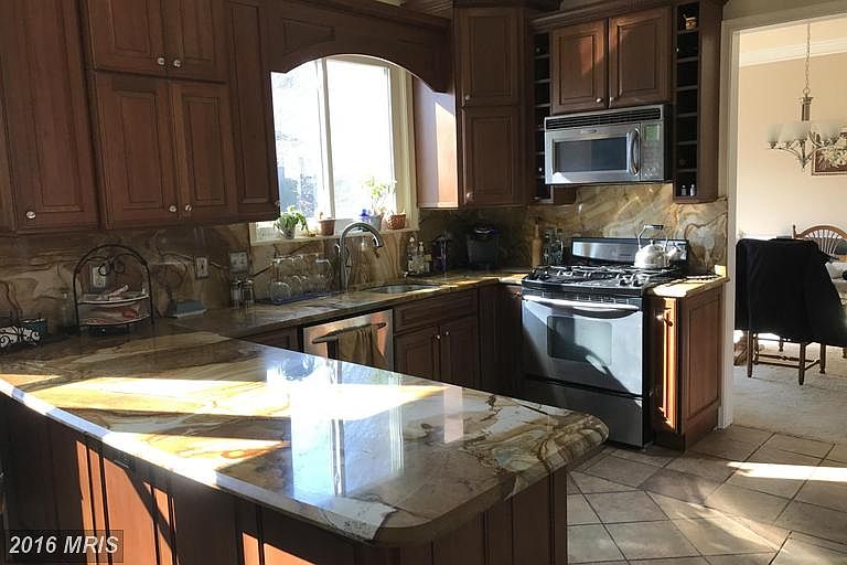 2nd image of 1612 Clarks Ct
