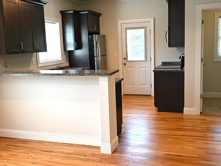 16 White Oaks Ter — Photo 4