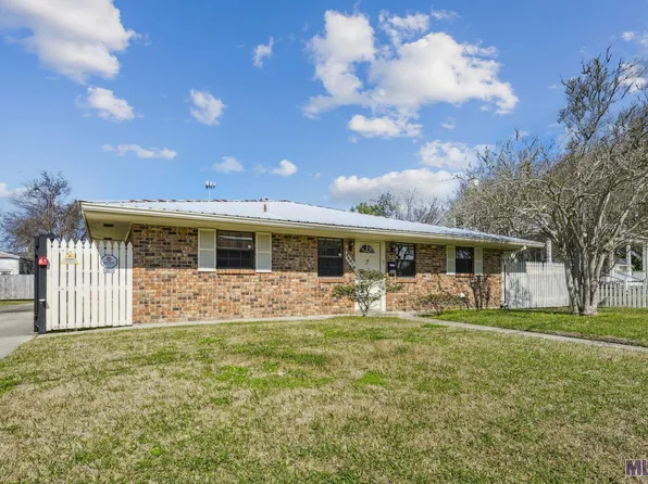 58070 Court St, Plaquemine, LA 70764