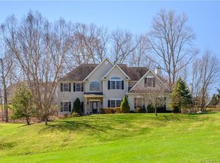 21-23 E Lake Rd, Danbury, CT 06811