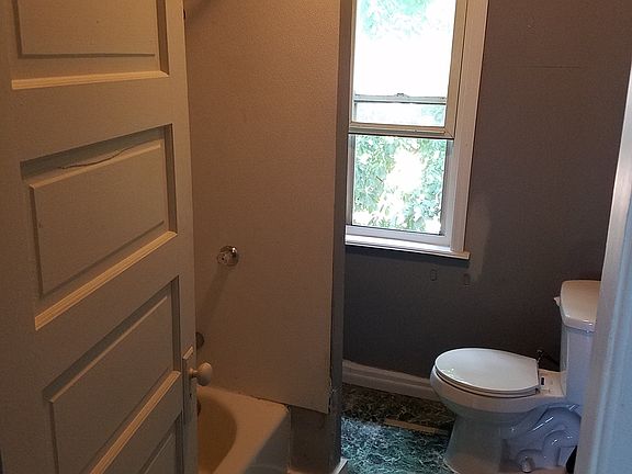 2nd image of 18 Whitethorne Ave