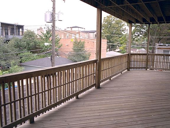 3rd image of 1415 W Cuyler Ave #1