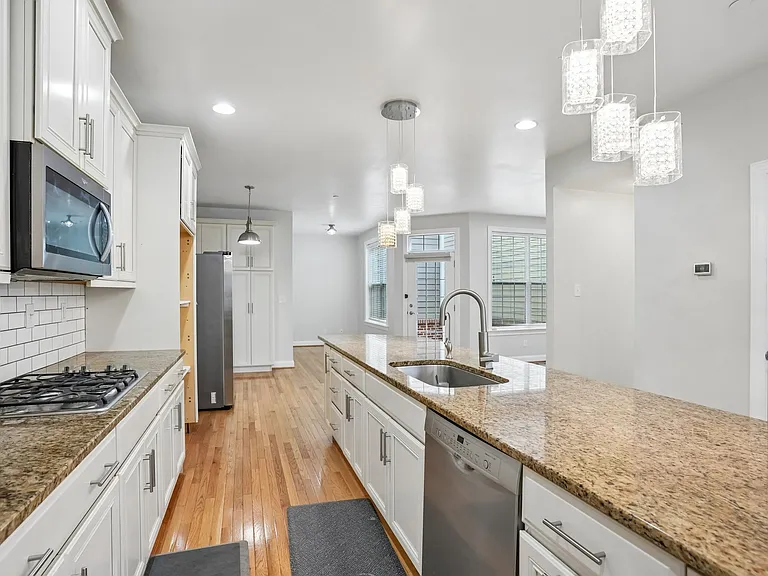 166 Shilling Ave — Photo 16