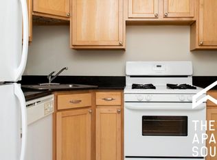 1251 W Henderson St #3, Chicago, IL 60657