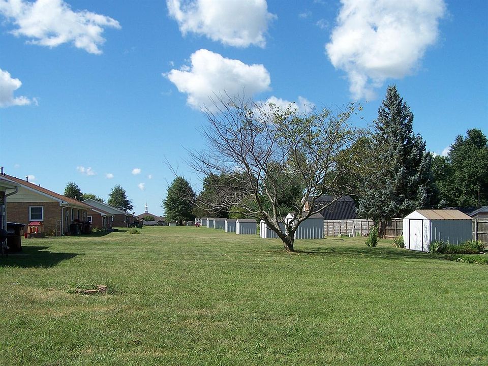 2nd image of 236-238 Courchelle Dr