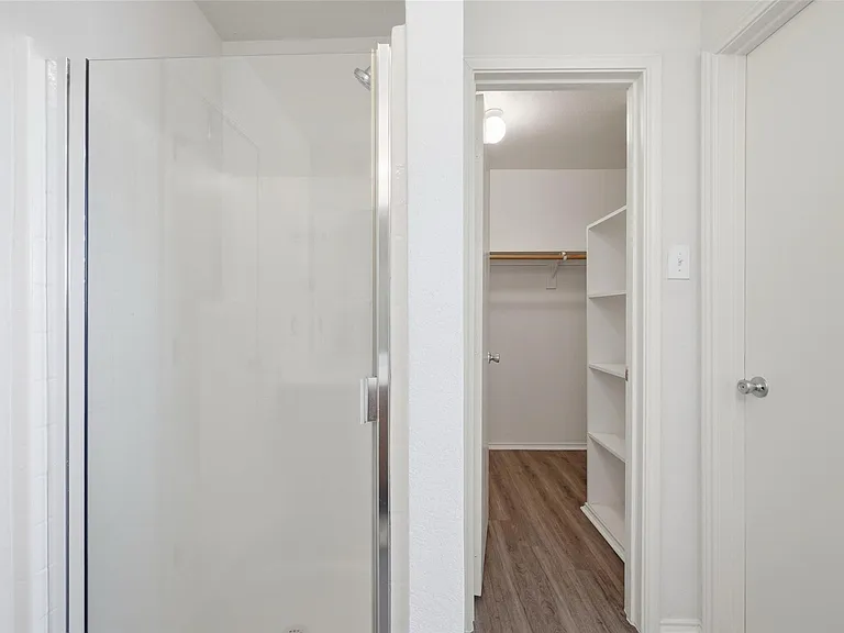 518 Niagara Falls Dr — Photo 24