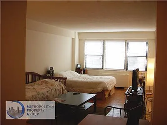 Rented by Metropolitan Property Group | media 23