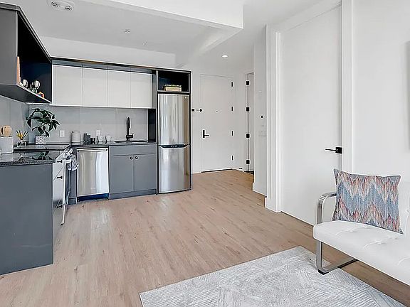 4th image of 2175 Bergen St #5I