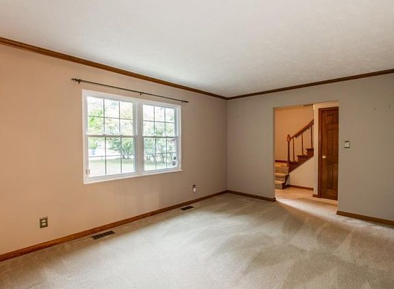 4th image of 4474 Central Ave
