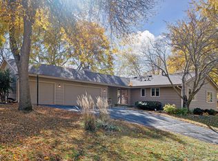 19057 Lotus View Dr, Eden Prairie, MN 55346
